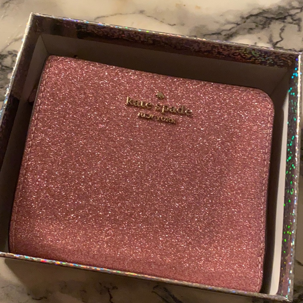 Kate Spade Small I-zip bifold wallet